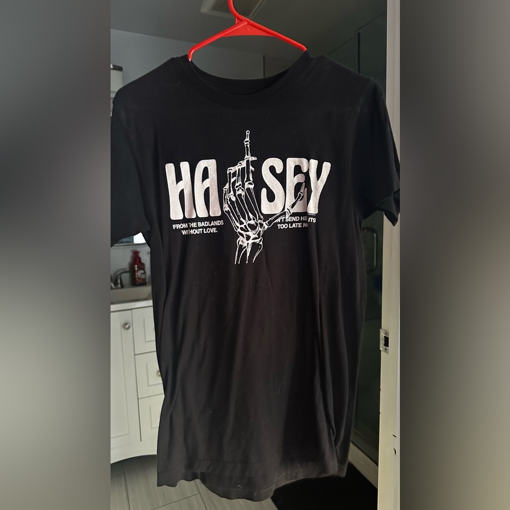 BLACK HALSEY SMALL T-SHIRT